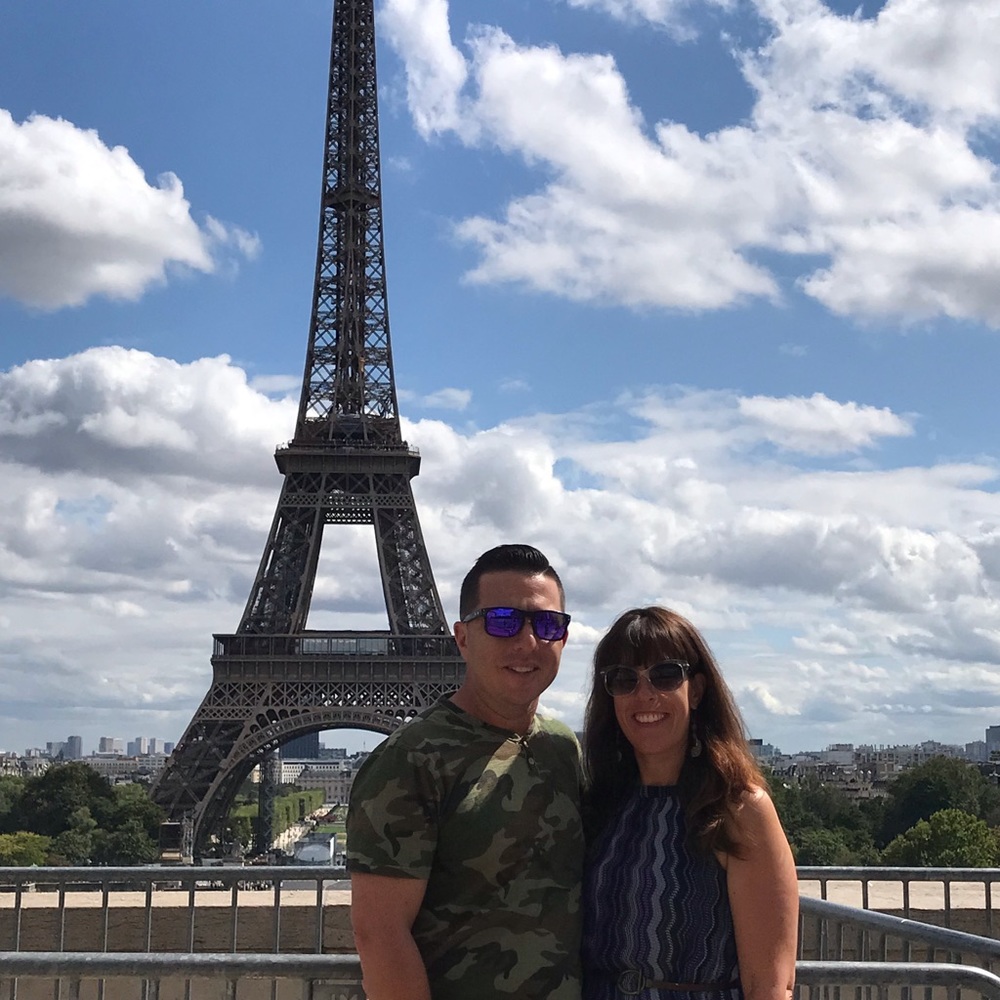 Meet your Posher, Nicole - Picture 3 of 5